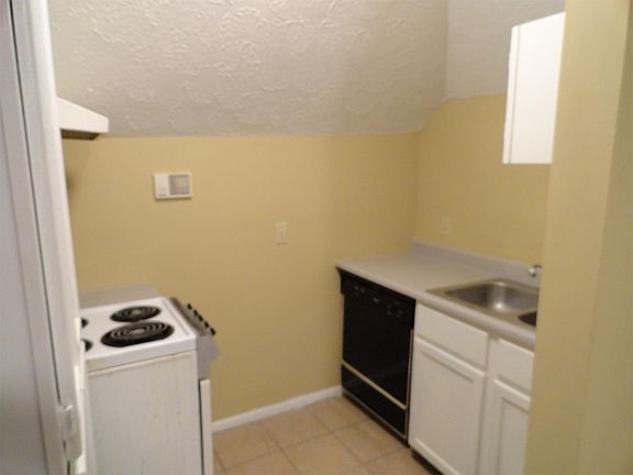 3rd image of 1839-B N Talbott St