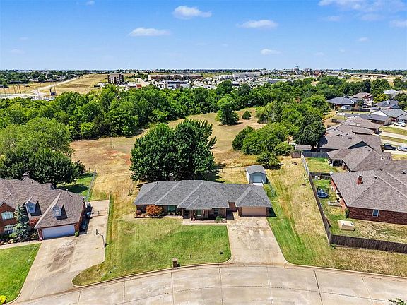 2nd image of 709 Azalea Hill Dr