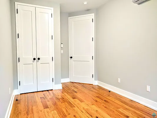 Rented by EXR | media 25