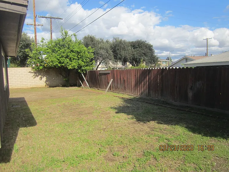 8314 Camelia Dr — Photo 23