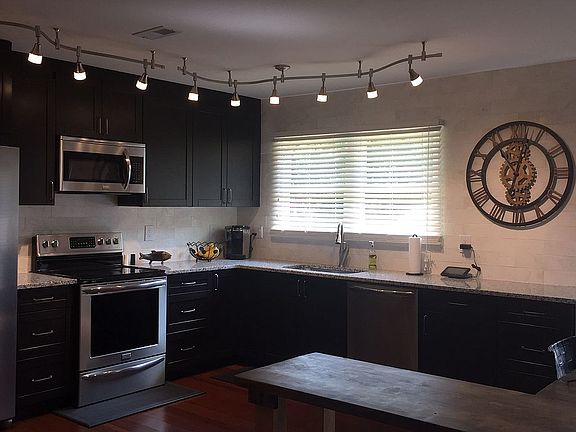 3rd image of 5214 Bayberry Ln