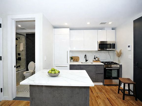 2nd image of 450 Atlantic Ave APT 2R