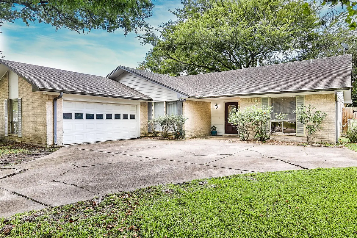 Building Photo - 1226 Ferndale Dr