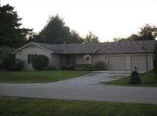 502 Moore Ave, Le Roy, IL