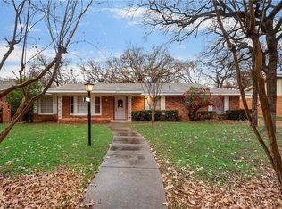 6709 Gary Ln, Fort Worth, TX 76112