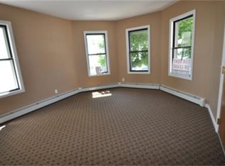 101 Collette St APT 3, New Bedford, MA 02746