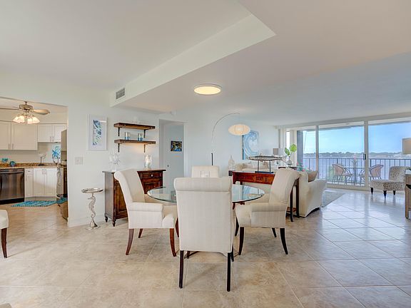 3rd image of 132 Lakeshore Drive #420