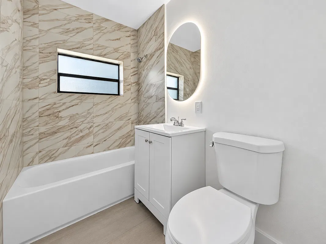 3 bed, 2.0 bath, 1294 sqft, $3,750 — Photo 3