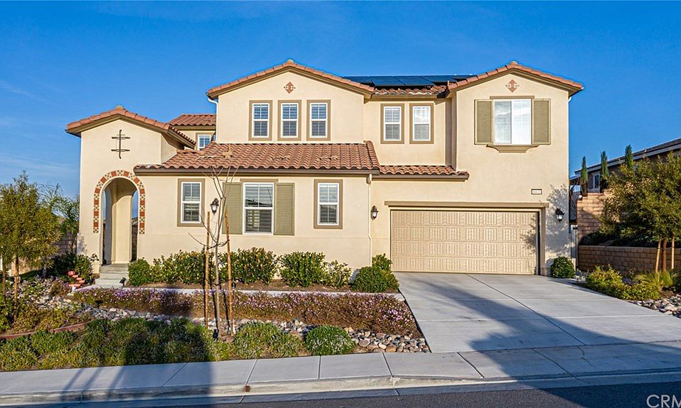 1st image of 30628 Lone Pine Dr