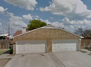 543 Canary Ln, Red Oak, TX 75154