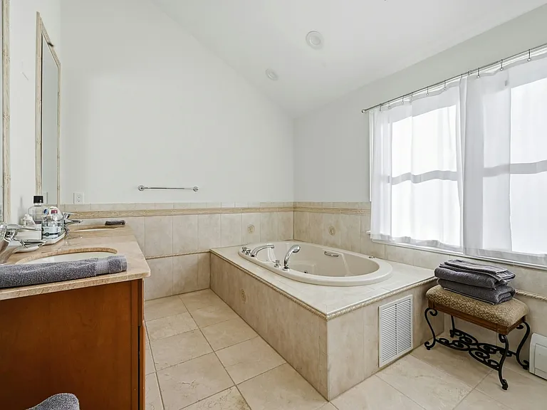 60 Water Ter — Photo 12