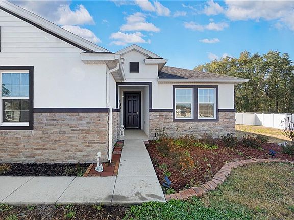 2nd image of 1340 SE 63rd Court Rd