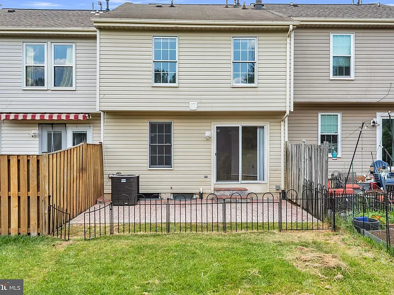 7920 Brightlight Pl — Photo 38