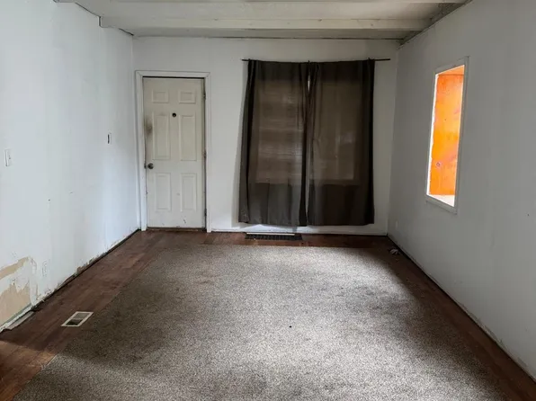1705 Arizona Ave, Flint, MI 48506