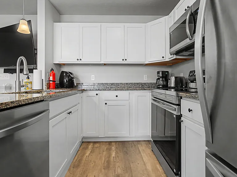 2350 Glen Canyon Ave #B — Photo 8