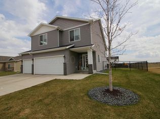 3728 16th St S, Moorhead, MN 56560