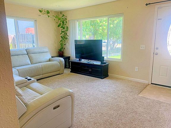 3rd image of 10780 Bangalore Ln