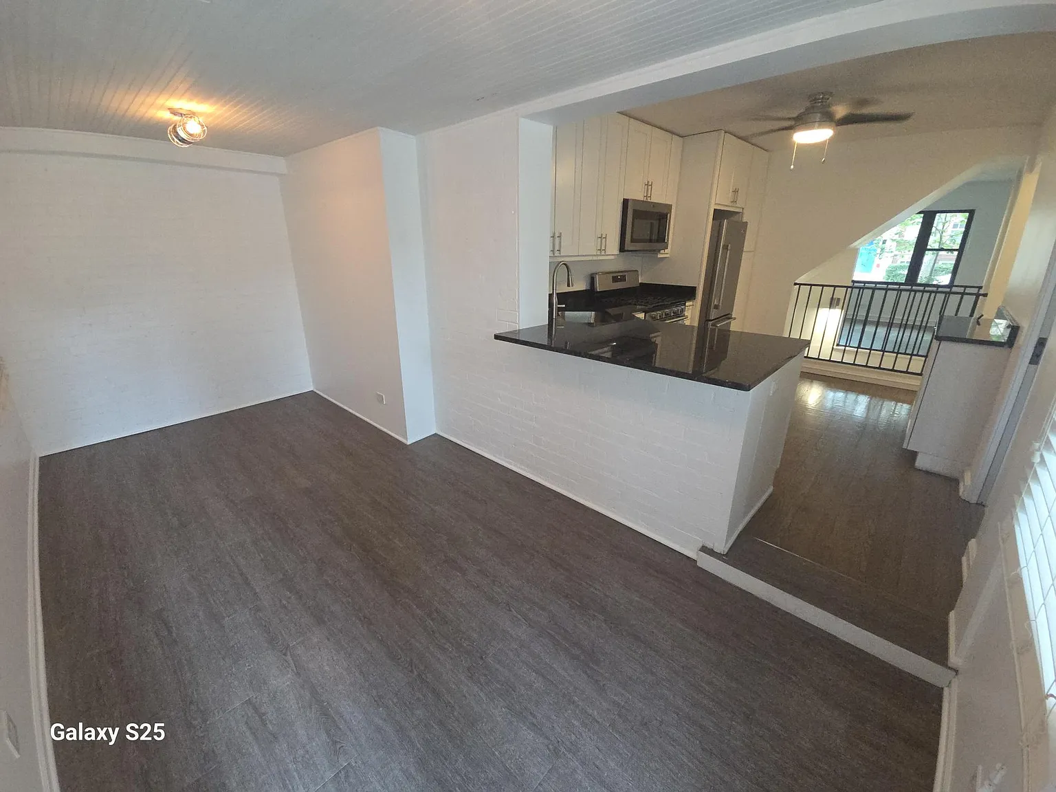 4 bed, 2.5 bath, 1700 sqft, $3,250 — Photo 3