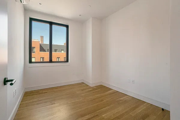 Rented by Compass | media 21