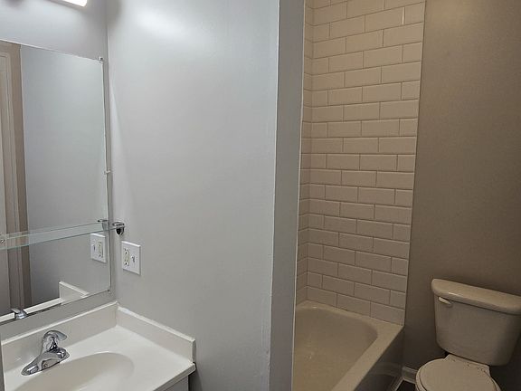 4th image of 5617 S Kingshighway Boulevard # Fl 2nd