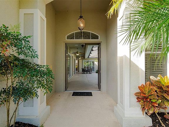 5th image of 12236 Woodlands Cir
