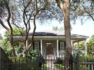 80 Shoreline Dr, Gulf Breeze, FL 32561