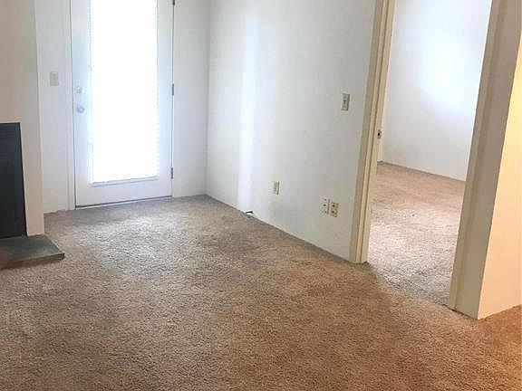 4th image of 67 Peachtree Ln