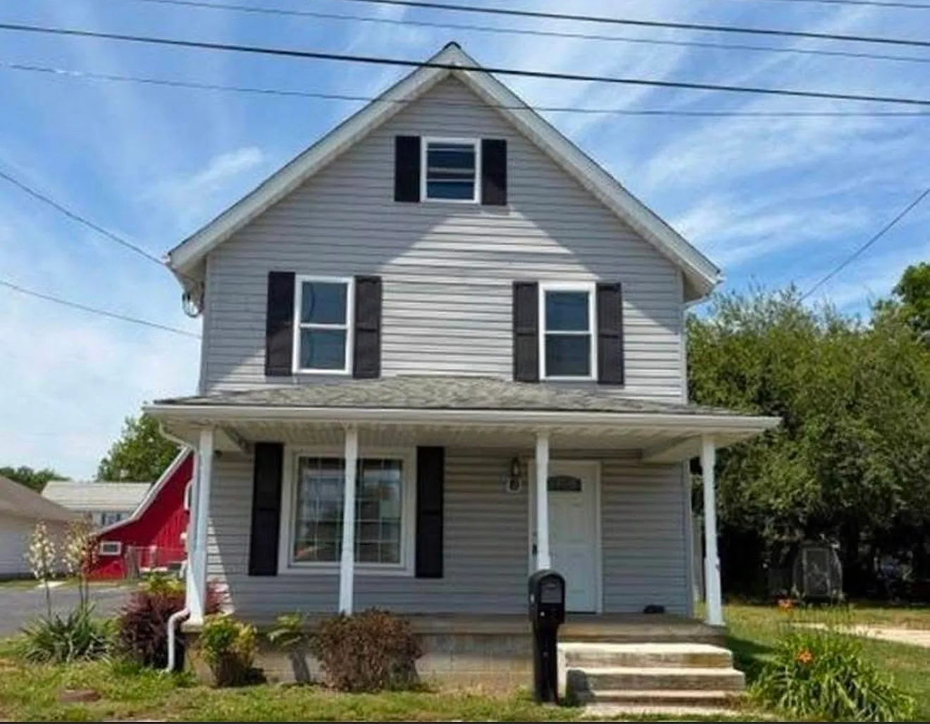 4 bed, 1518 sqft, $2,400 — Photo 1