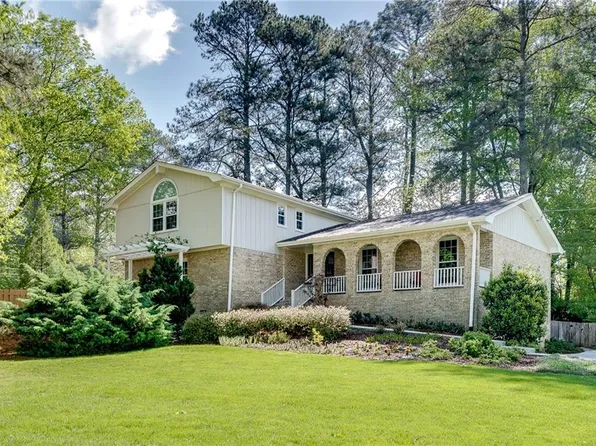1631 Manhasset Dr, Atlanta, GA 30338