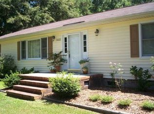 6433 Country Club Dr, Grifton, NC 28530