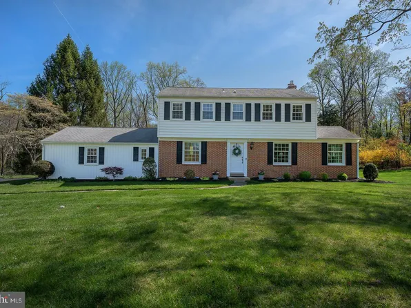 837 Nathan Hale Rd, Berwyn, PA 19312