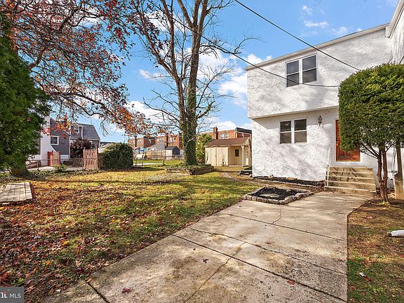 2nd image of 425 Broomall St