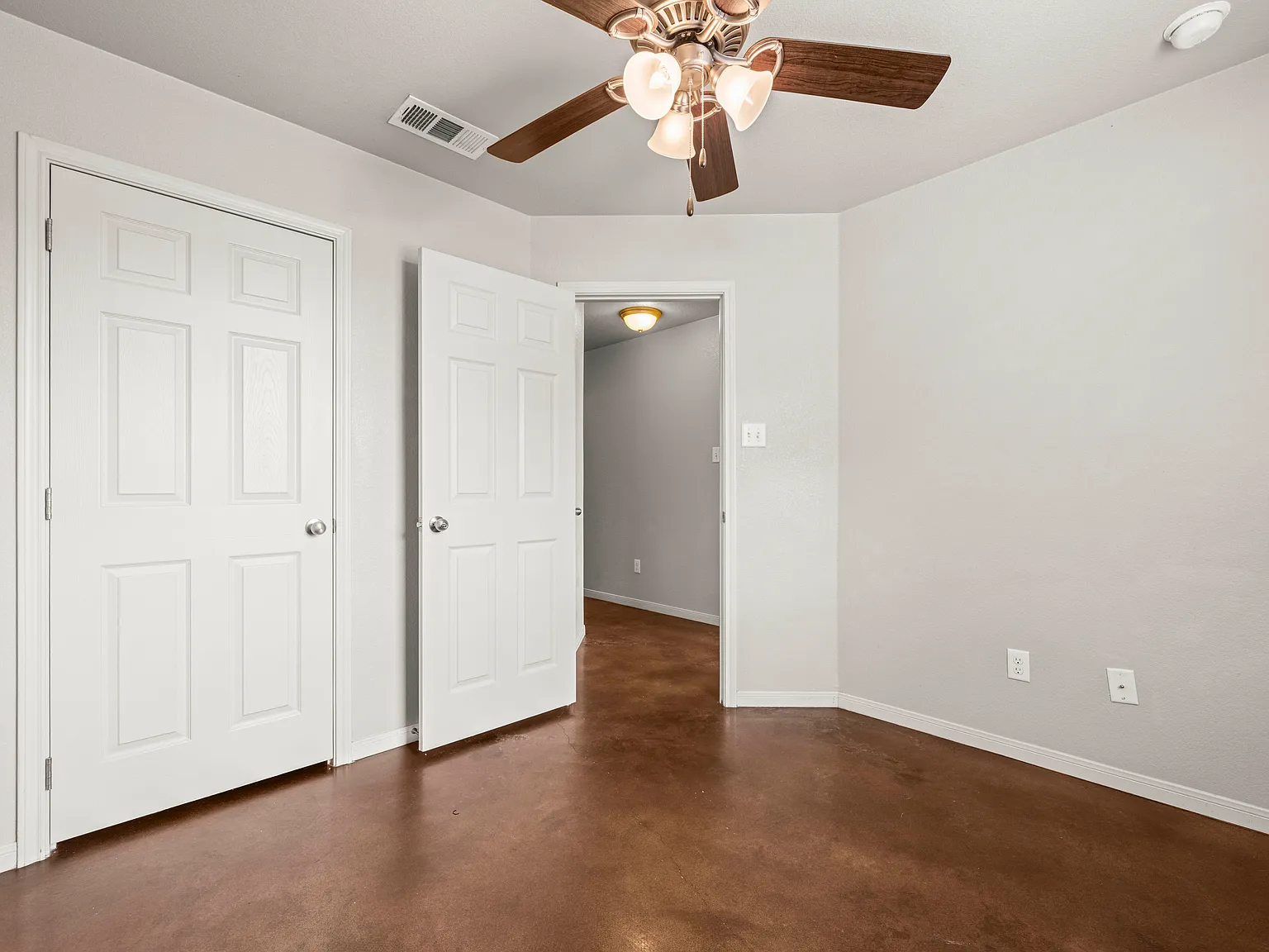 3 bed, 1141 sqft, $1,295 — Photo 4