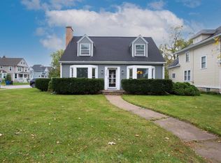 1126 Jackson St, Oshkosh, WI 54901