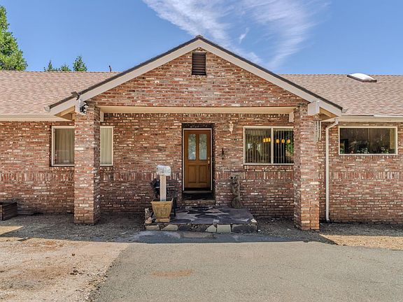 3rd image of 19484 Deerwood Dr