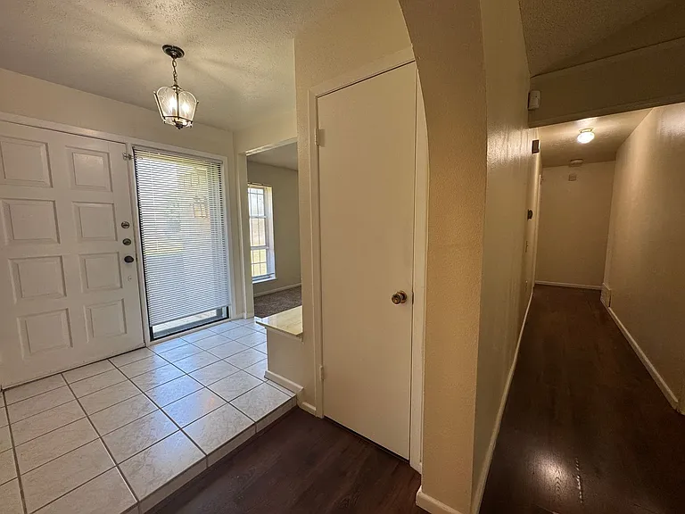 1302 Berkeley Dr — Photo 38