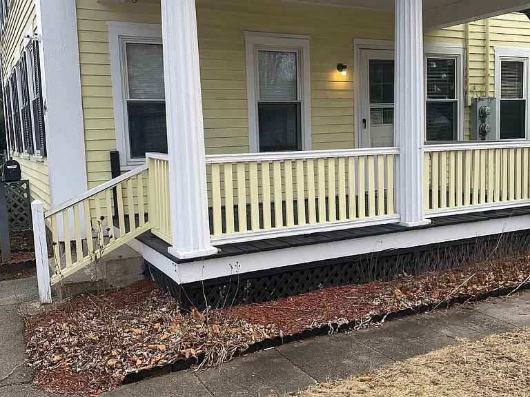 Apt B Porch Entry