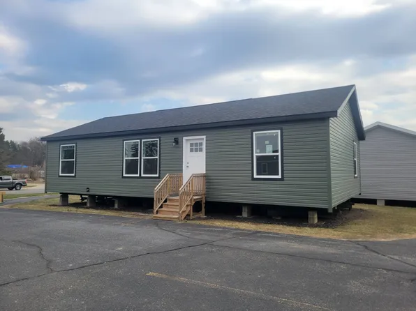 11975 Northland Dr #M1, Cedar Springs, MI 49319