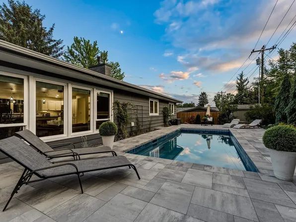 3011 N Crane Creek Rd, Boise, ID 83702