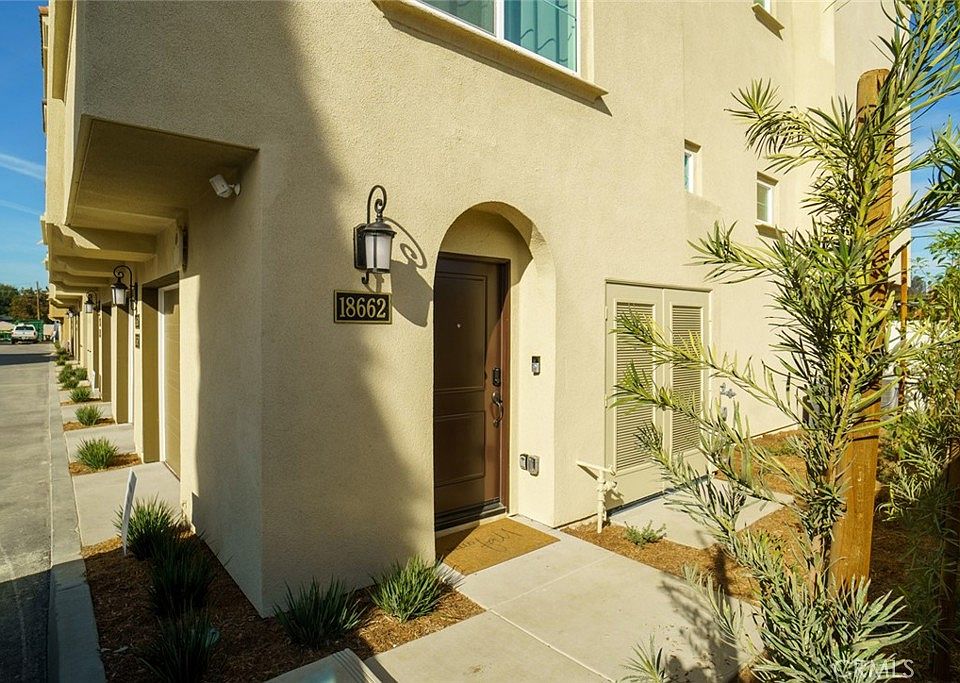 1st image of 18662 Rorimer St