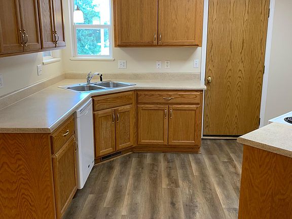 Kitchen, left side