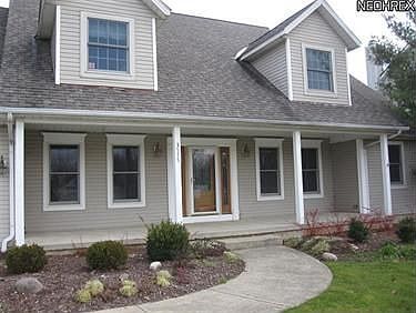 2nd image of 3575 Kensington Dr