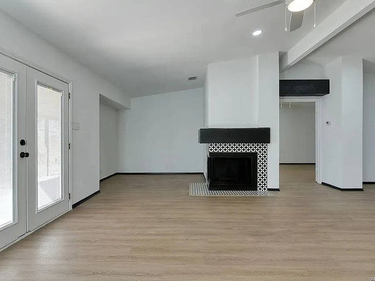 3218 Jenkins Dr — Photo 3