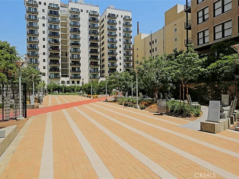 460 S Spring St #1303 — Photo 8