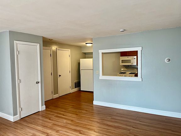 3rd image of 225 Danforth St #3L