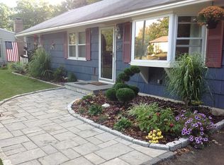 69 Tarinelli Cir, Bridgeport, CT 06606