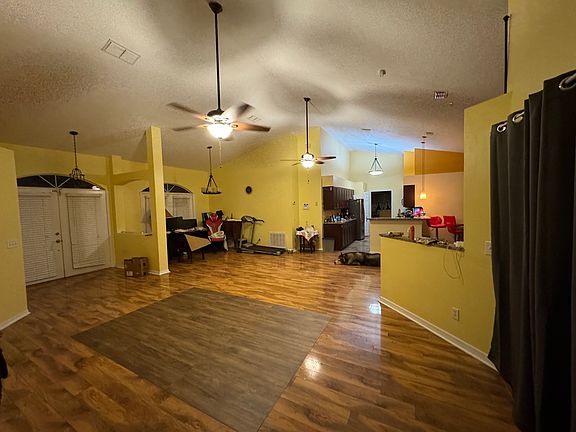 5th image of 338 Lytton Cir #2