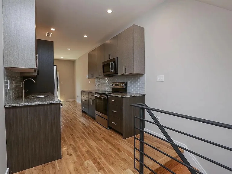 6 N 42nd St #2 — Photo 20