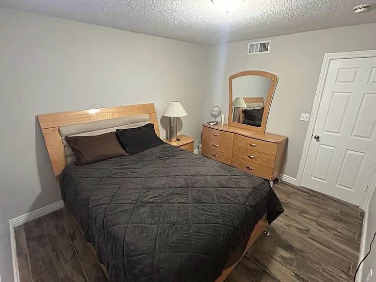 836 Sunset Park Dr — Photo 18