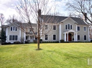 66 Holly Ln, Darien, CT 06820